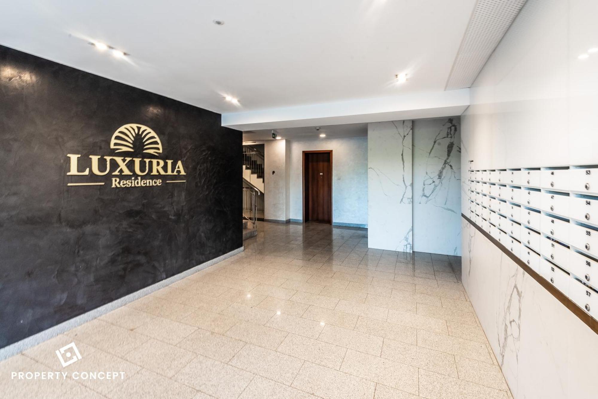 Luxury With Terrace And View * Bucureşti